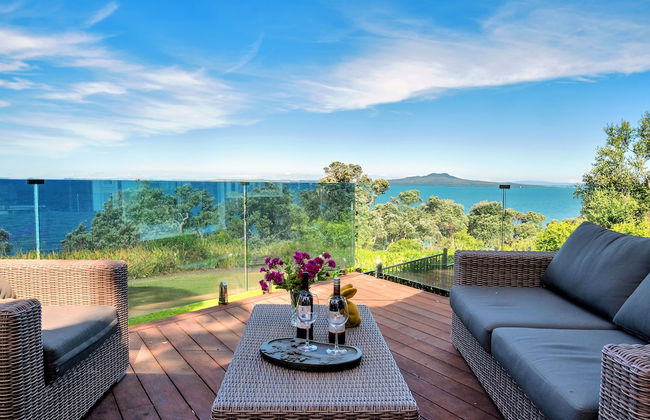 Elegant Sea-View Villa on the Northshore - Photo 28