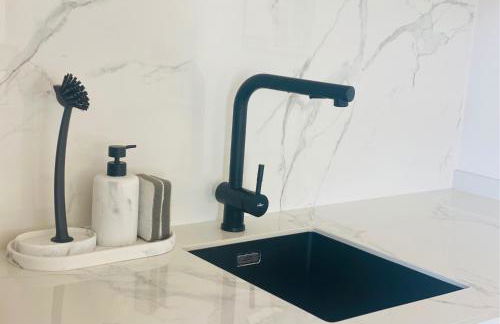 Elegant apartment, stunning views, fully renovated in la Hacienda del Senorio de Cifuentes - Photo 13