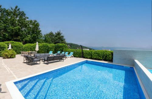 Villa Sveti Petar - with heated pool and outdoor jacuzzi - Photo 2