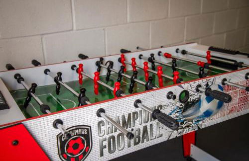 Oak House - sleeps 10 with Bar & Games room - Foto 47