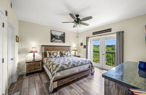 Smoky Mountain View Condo- Hot Tub, Indoor Pool, Walking Path, Playground - Foto 15