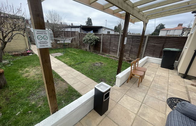 Spacious one Bedroom Apartment With Free Parking - Foto 20