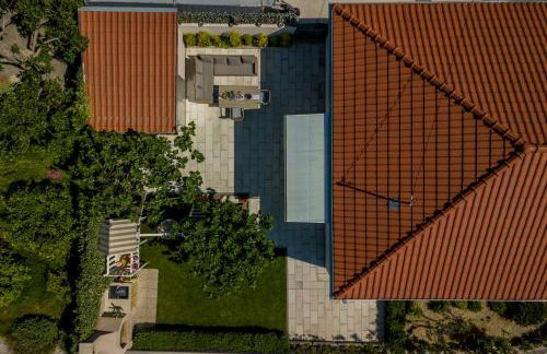 Villa KaTess with heated pool - Photo 43