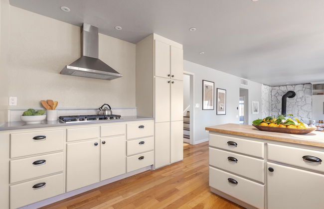 Jasmine by Avantstay Entertainers Paradise w Hot Tub Pool Table Large Patio - Foto 14