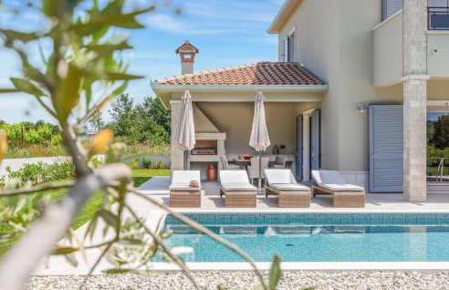 3 Bedroom Awesome Home In Nedescina - Foto 12