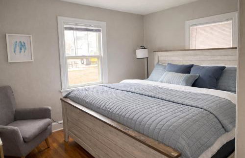 Beautiful Bungalow Next to UNC - Free Cruiser Bikes! - Foto 4