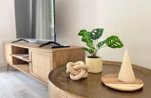 Artistic, Bright & Spacious 3 Bedroom Home - Foto 60