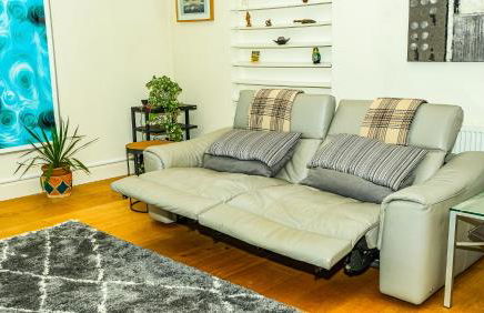 Large open plan villa with garden near the Thames - Photo 5