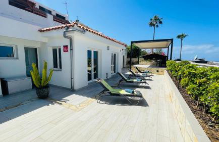 Casa Solaris at Anfi Beach with Private Terrace, Pool & Netflix - Photo 2