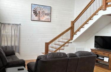 Ozark Escape - Hot Tub Mountain Views and Near Buffalo River - Photo 26