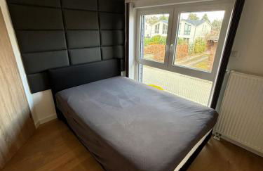 Wood&Stone - Modernes Haus in Seenähe am Tankumsee mit Terrasse, Outdoorküche, Kamin, Homeoffice Bereich & voll ausgestatteter Küche im Naherholungsgebiet - Foto 54