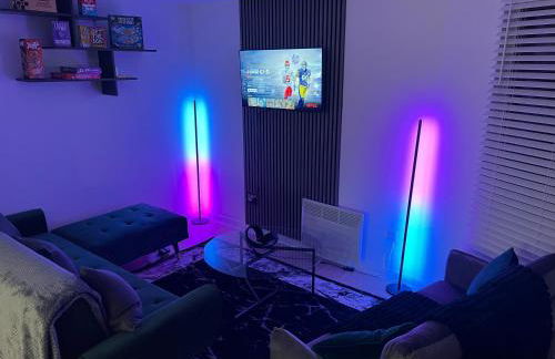 Game-Night Apartment Walk to Wolverhampton Centre - Foto 8