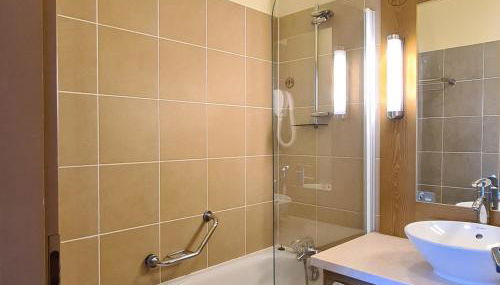 Appartement spacieux, accès pistes, piscine, spa - FR-1-425-120 - Foto 4