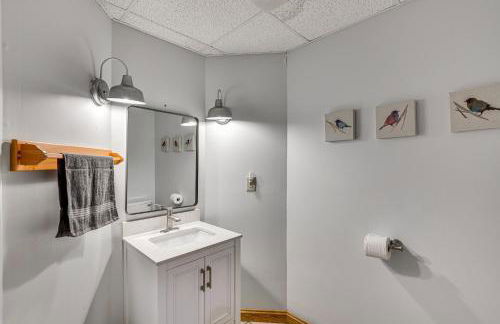 Huge Family Home with Pool - 13 Mi to Lake Michigan! - Foto 34