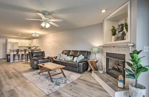 Pool Access and Lake Views Camdenton Condo - Photo 10