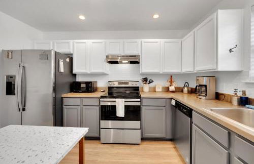 {Hidden Gem} Beach Home Blocks from Ocean +6 Bikes - Foto 39