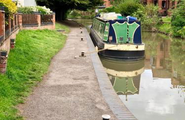 AB - Top floor 2 bed modern town centre apartment with parking for one vehicle - Foto 6