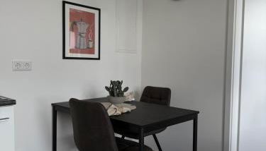 Moderne Ferienwohnung, separater Eingang, Neubau, Smart Tv & Wifi & Kaffemaschine inklusive - Foto 2