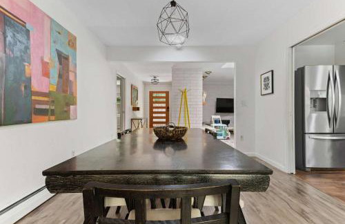 Relaxing River Retreat Near Moms Beach with Patio - Foto 16