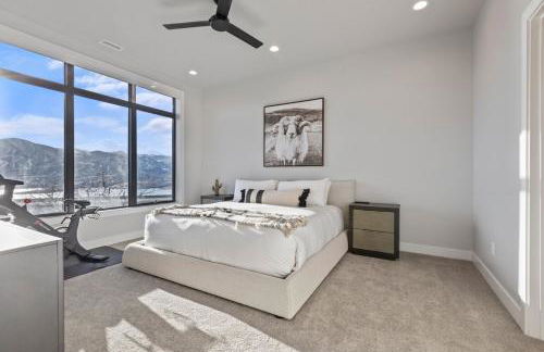 Mountain House PC, Snowy Lake Views Private Hot Tub, New Build, Jordanelle Lake! - Foto 4