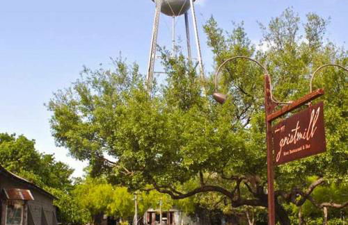 Whiskey River - Texas Music Theme in Historic Gruene, Riverfront on the Guadelupe River - Foto 30