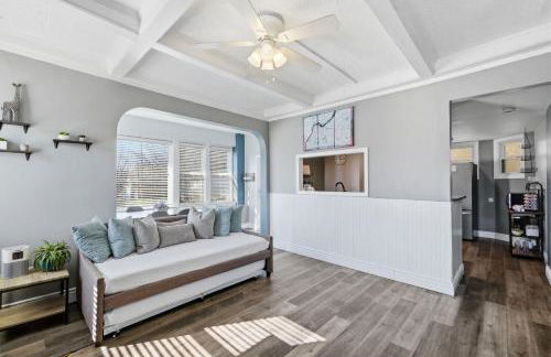 Charming Historic Foursquare Home 4BR Backyard - Foto 1