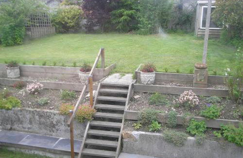 Cottage On The Square - Photo 12