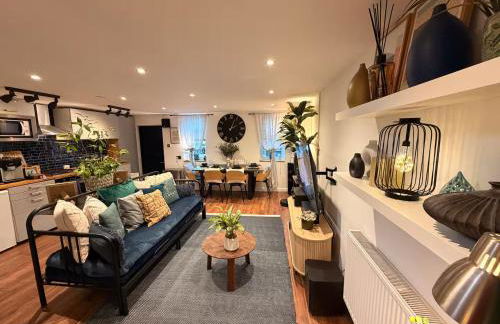 Cozy Cottage Coventry self check-in after 3pm, Pets Friendly - Foto 2