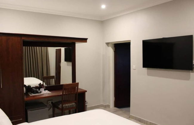 A Pristine B B Located in Belvedere Harare - 2006 - Foto 2