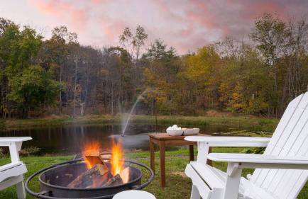 4BDR Heritage Estate w Pool Private Pond Fire Pit Cortland by AvantStay - Foto 4
