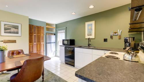 Shared Hot Tub Historic Cottage, Walk to Elm Park - Foto 3