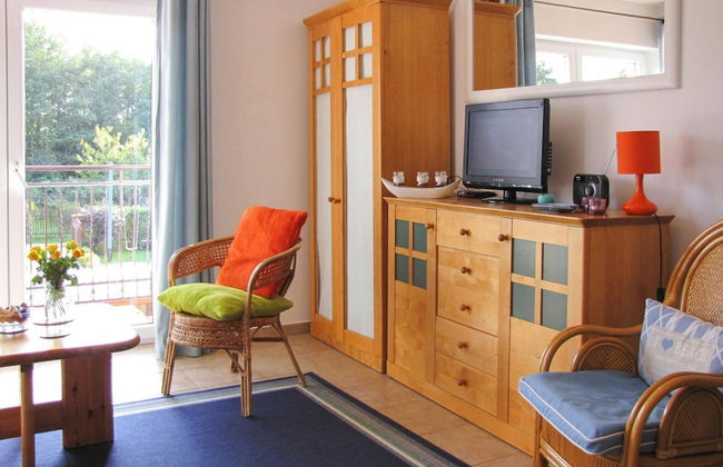 Detached Cottage With Fenced Yard Right by the Lake, Wrony - Foto 7