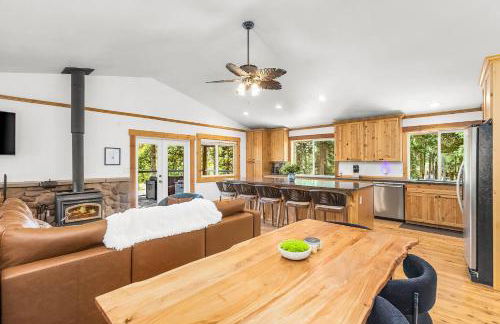 River Retreat w/hot tub, beach, game room - Foto 29