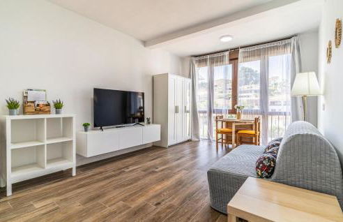 Beautiful Apartment In Málaga - Photo 3