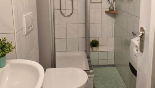 L21-Apartment Alsdorf, 3 Zimmer, 4 Betten, Standardisierte Ausstattung, ideal für Reisende, Pendler, Familien - Foto 4