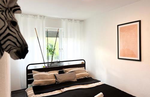 Helle 2 Zimmer Wohnung mit Balkon gemütlich & zentral - Foto 1