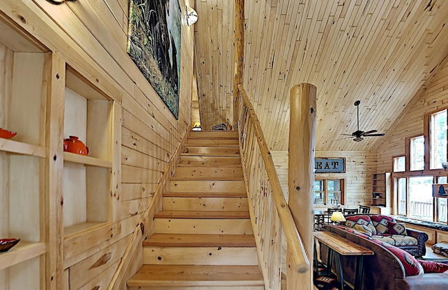 Sunset Cove Cabin On Lake Grindstone - Photo 10