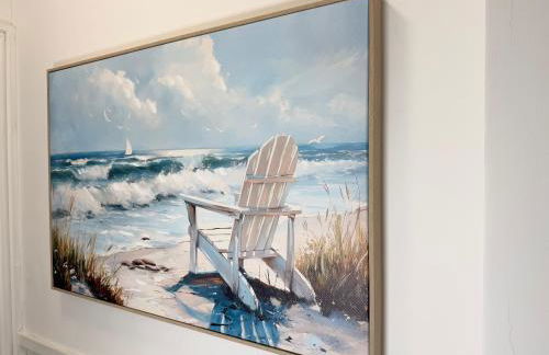 'The Elegant Comfort' - A Stunning Luxury 2-Bed Flat with Private Garden & Patio - Free Parking - Photo 23