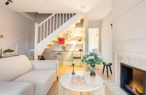 Spring Stays Cosy 2-Bed Residence with Free Parking - Foto 1