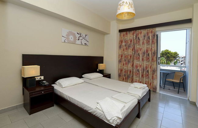 Ialysos City Hotel - Photo 16