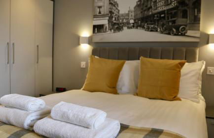 Apartment Seven - Photo 11