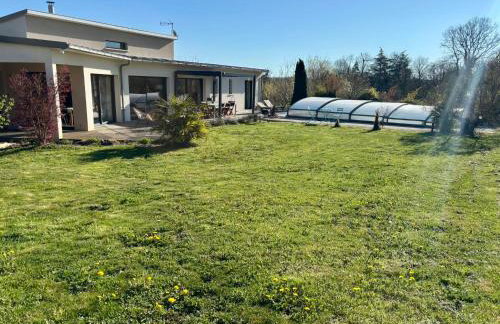 Villa contemporaine avec piscine sur 4000 m2 à Rodez 9 personnes - Foto 2