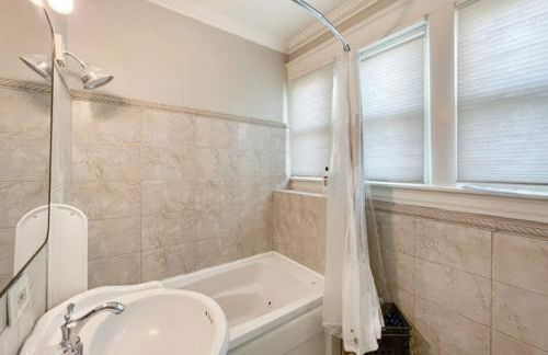 Cute & Cozy 2 bed 1 and a half bath Oakley - Foto 5