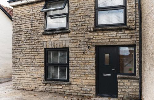 Wych Cottage, Striking 2 Bed, Parking, King Bed, First Floor Flat - Foto 18