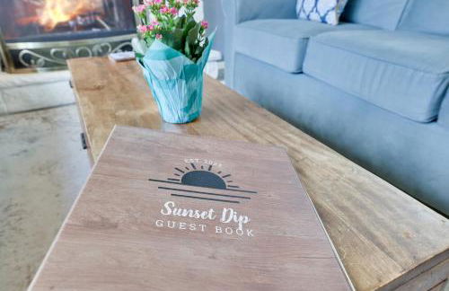 3 BR 2 BA Modern home with private hot tub, fire pit and lake view, Dogs ok! - Foto 12