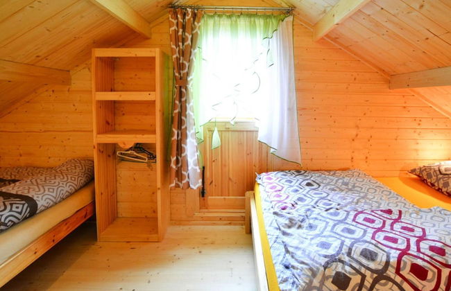 Wooden House by Ostrowieckie Lake With Beach - Photo 8