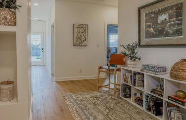 Downtown Indy, Rooftop Deck with Hot Tub, Gym, Bikes, Tesla Charger - Photo 11