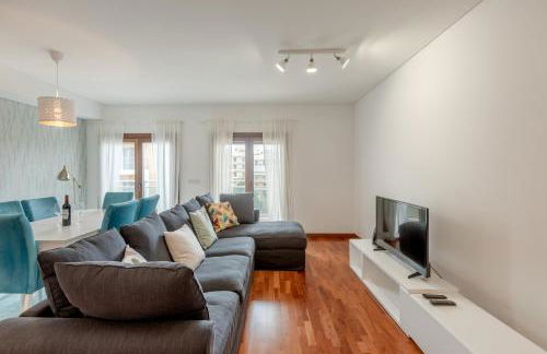 Modern 2 bedroom apt 20 min from city center - Foto 29