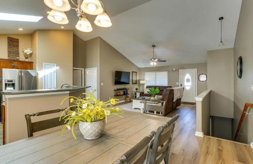 Bar, Pool Table and Yard! Spacious Union Home - Foto 8