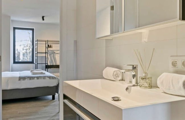 Spacious 3 Bedroom Apartment With Private Garage - Foto 5